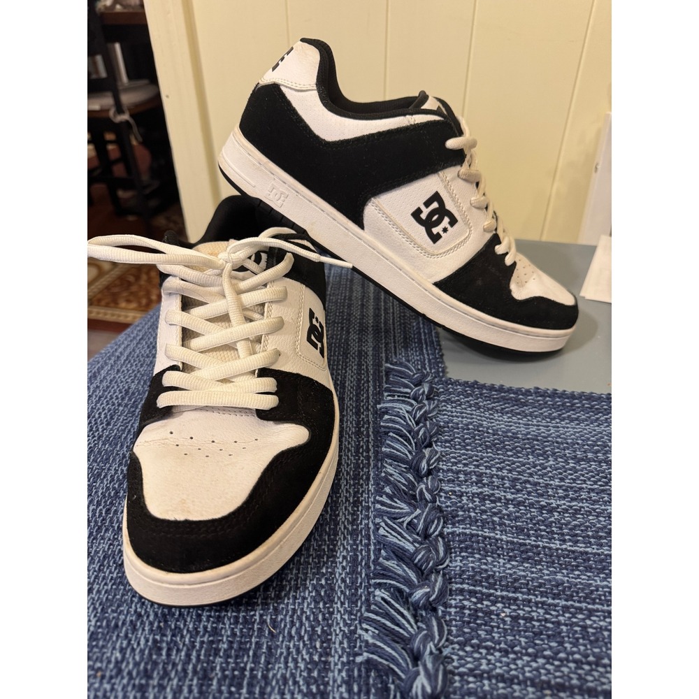 DC Manteca 4 Mens Skate Shoes Black White Low Top Sneakers ADYS100765 Size 11